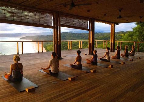 YOGA, HEALTH RETREATS, MASSAGE, SHANNON。